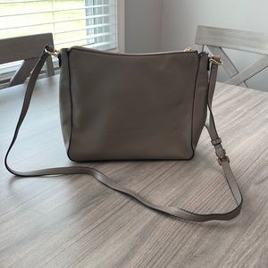 A New Day Crossbody Gray/Taupe